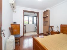 曹杨电梯两房,中间楼层,视野采光好,精装修拎包入住