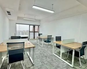 小面积业主诚心出售 户型方正 产权清晰 低物业