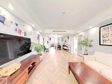 海外一表生 洋房东首精装 三开间朝南 户型方正阳光