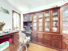 园区湖东,德邑叠加别墅,带辆车位,精装修诚意出售