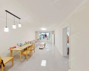 龙跃苑东五区中间层不临街20万精装修拎包住