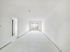 龙湖天街!万虹广场!一手现房!历城二!价格可谈!带车储