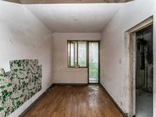 16号线,邻ZF,邻商业,大三房,有钥匙看房子方便。