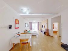 南北向两居室 明厨明卫 一梯两户 户型方正 电梯房带落地窗