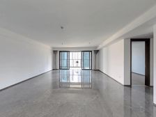 新交付 三开间朝南 位置好 采光好 得房 精装修