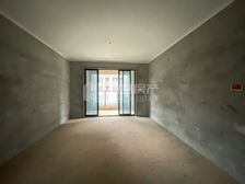 业主诚心出售,随时可以看房,送车位