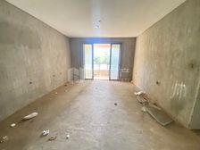 四房可以改五房两厅三卫户型很好。小区环境好,房东降价