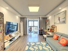 此房满五年,税费少,采光视野好,户型方正