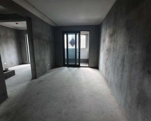 宝龙雅戈尔江汇城2室1厅1卫南朝向128.0万元/套出售