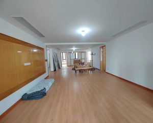 明湖悦府5室2厅3卫南朝向898.0万元/套出售