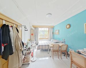 新源里东 3室1厅 南 北
