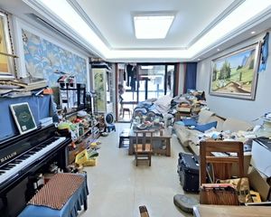 中海寰宇天下4室2厅1卫南朝向358.0万元/套出售