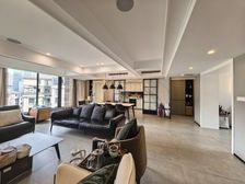 照母山香港置地壹号湖畔。内圈洋房,屋顶花园670万 保真!