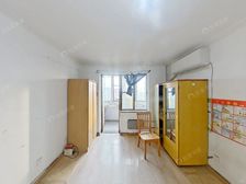 地铁口 电梯房 南北通透两居 视野采光好