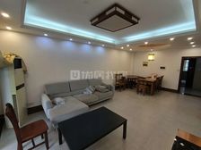 翡翠园二期 电梯6楼 小区中心位置 装修保养好