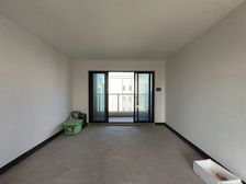 礼嘉天街 龙湖昱湖壹号 四房大平层 含泪急售