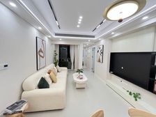 叠彩西城精装三房 满二东向低层 总价57万 赠全新家具