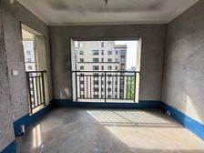 正弘新城旁现房新房单价4530总价65.7万一梯一户通透四房