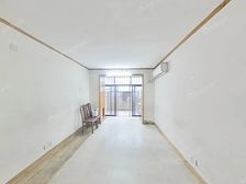 华发小区 一楼带院子一房 位置安静 采光不影响