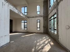 礼嘉以南、龙湖联排端户 花园两百多平 急售