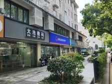 竹辉路桂花新村沿马路124平米上下两层租约即将到期299万!