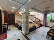 东盟商务区中房翡翠园占地700平上下四层独栋别墅诚意卖