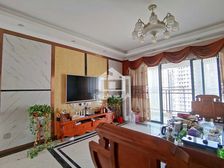 江南华府4房2厅88万