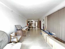 荣和半山华府4房2厅128m2125万