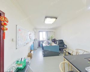此房满五,南北通透格局,楼层好 无遮挡看房方便