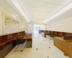 会展誉景法式联排.楼龄新.高品质小区.有独立车库