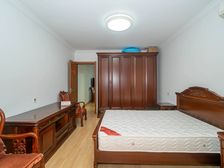 双轨交汇,电梯中间层,朝南一房一厅全明户型,视野好采光好