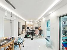 一梯两户03年商品房,50万精装位置非常好,来电问价有惊喜