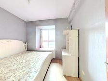 红光精装套三首付8万 月供2千多 即买即住 满二