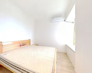 铂悦郡3室2厅东南