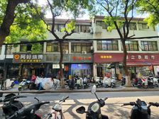 皮市街靠近白塔西路重餐饮旺铺:346平三层双开间售价620万