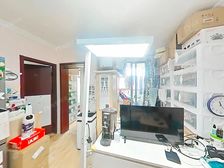 近9号线 中高楼层 精装修拎包入住 房龄新 看房方便 诚售