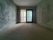 交通便利+户型方正+采光充足.