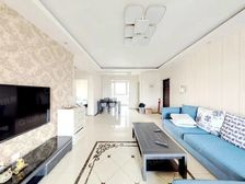 通透户型,满五年,格局方正,采光充足,精装修拎包入住