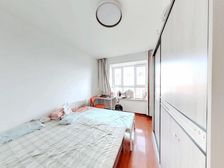 换的窗户,两个卫生间,满五,无个税