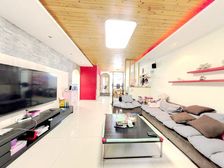 :房子满两年 ,出行方便 交通便捷。