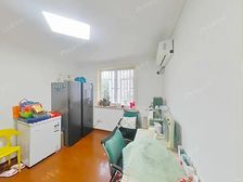 近北中路地鉄 中间好楼层 小区中间位置 房东诚意出售欢迎咨询