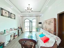 大前滩区域/楼栋位置佳/顶楼大复试面积高达260平/诚意出