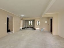 海潮云起五层洋房一楼带80平院子120平负一地下双车位