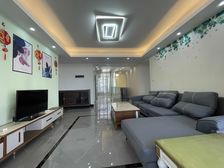 北湖南地铁口 精装大五房南北通透中间楼层 钥匙看房可谈