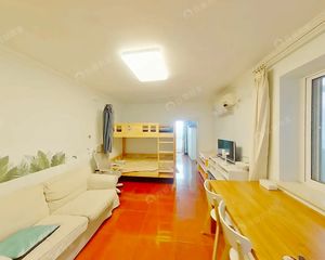 知春路 北航南门 97年塔楼 高楼层南向大一居