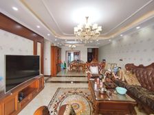 南岸区 骏逸江岸 四房 230万