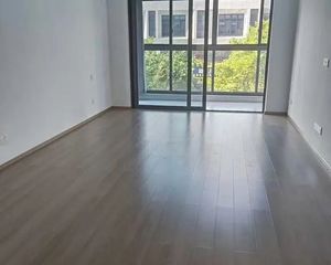 江望云著里,洋房带花园,房东诚心出售