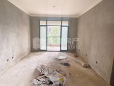 新建区天兴翰林苑1楼3房出售可以自己装修