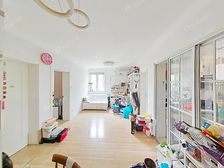 中间楼层,精装修,客厅有窗户,位置安静,美丽家园小区。