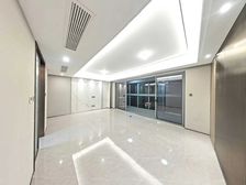 地铁口旁 品牌开发商次新小区 精装交付从未入住